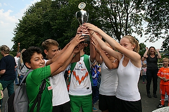 In der Jugend sicherten sich die Soccer mit einem deutlichen 4:0 Sieg den Pokal